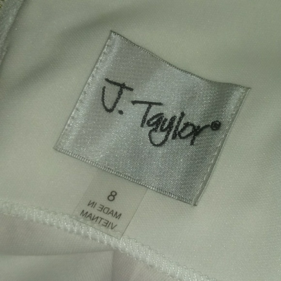 *J. Taylor Floral Embroidered Lace Flare Dress - Picture 5 of 7